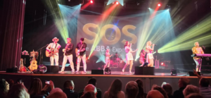 ABBA‑showen med coverbandet SOS